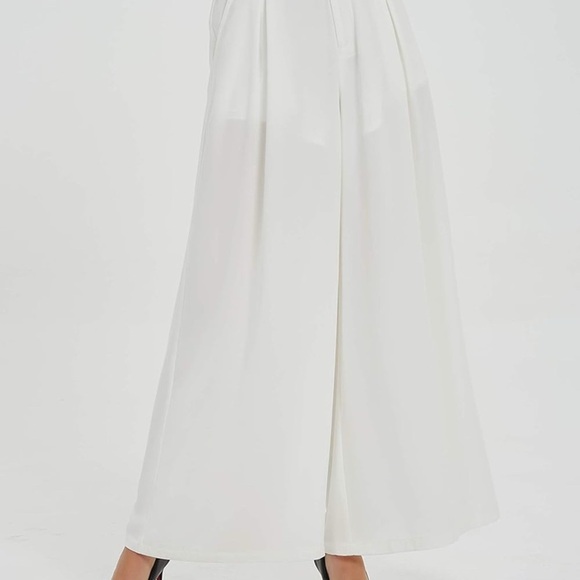 NWT size large Chic White Wide-Leg pleated front Trousers - Picture 3 of 5